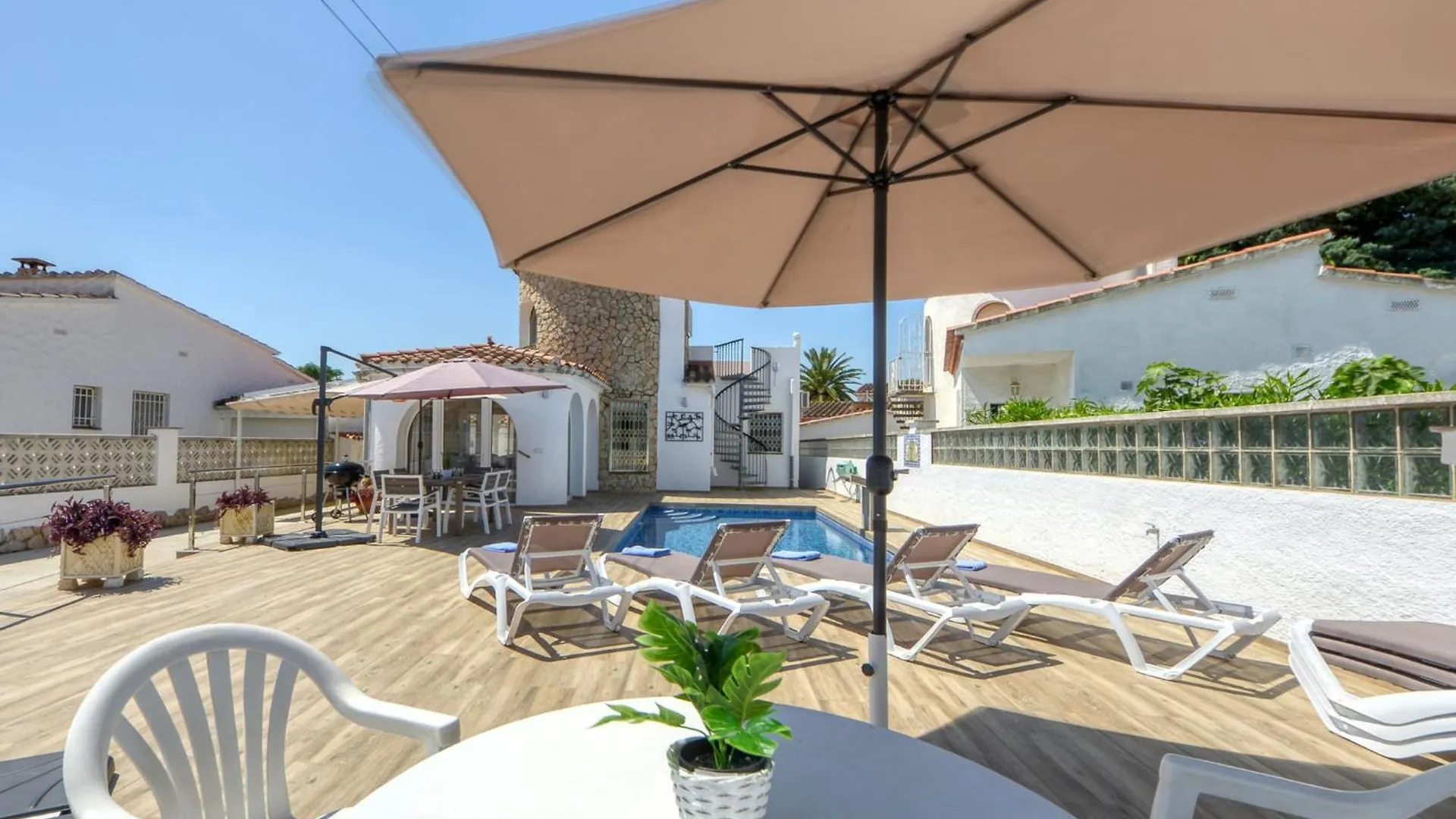 Holiday Home Roanne By Interhome Empuriabrava